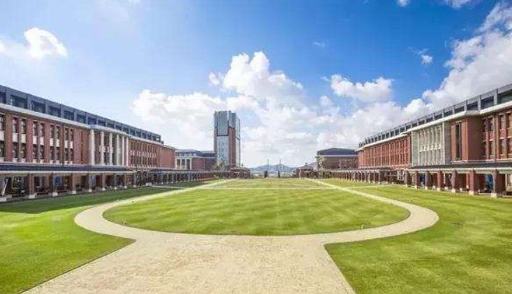 �ձ��ĳǴ�ѧ�������