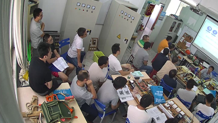 ���ݳ����������