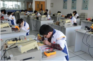 ���ݵ�ѹ�繤�ϸ�֤��ѵ