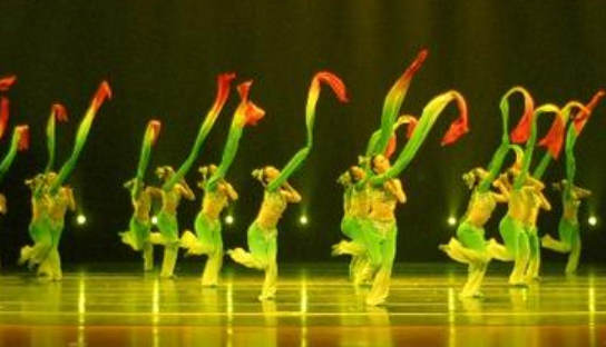 ���ڽ����ۺϸ�����