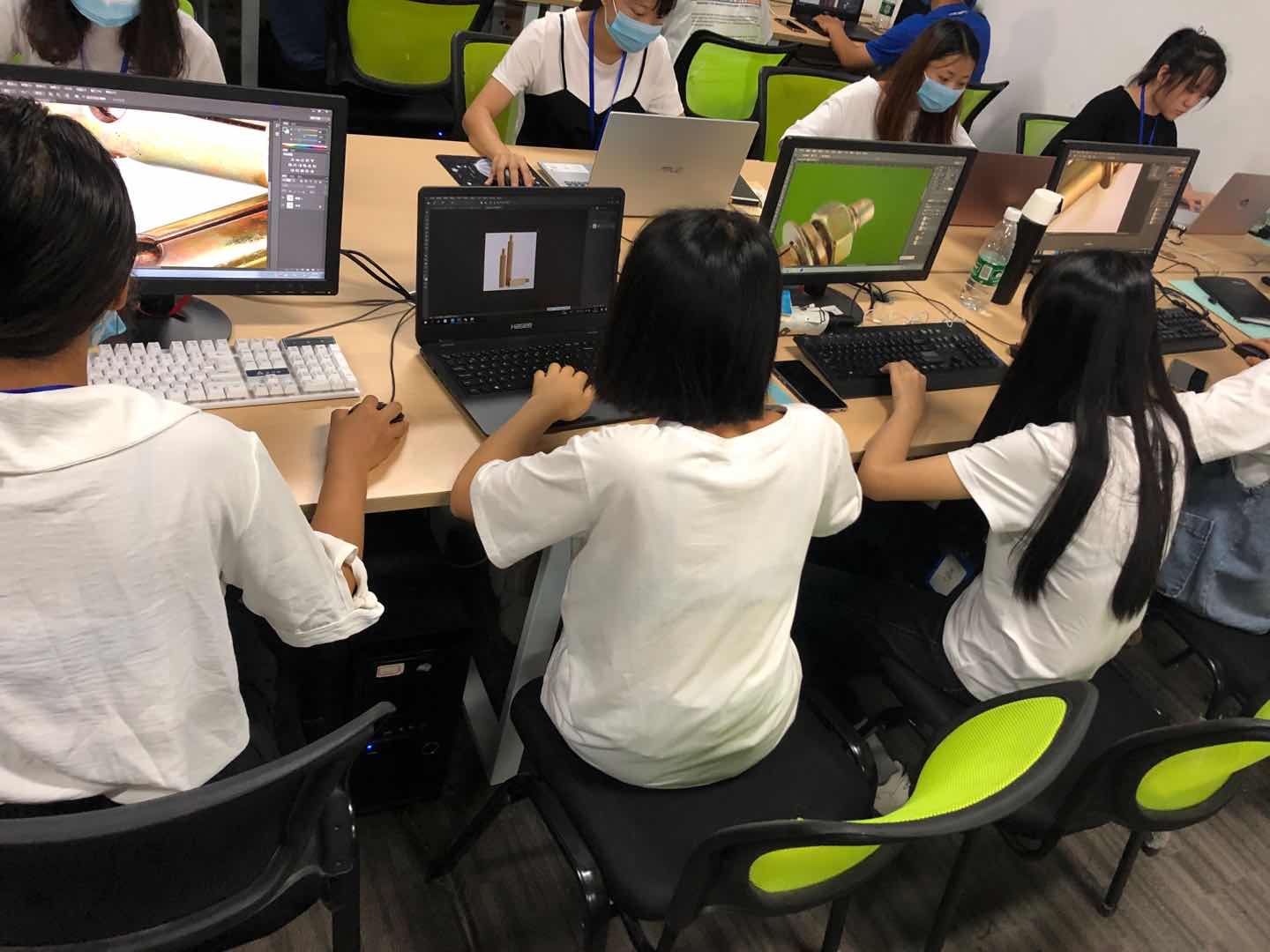 ͷ�ǵ�����ѵ����ѷ�Ա���èһ��һ